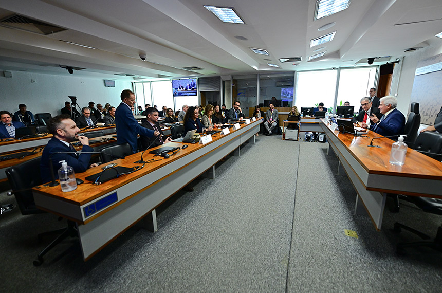 Governo Planeja Amplo Uso de Inteligência Artificial na Saúde e Educação até 2028 Imagem do artigo