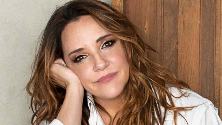 Ana Carolina Enfrenta Vaias em Feira de Santana; Entenda a Polêmica