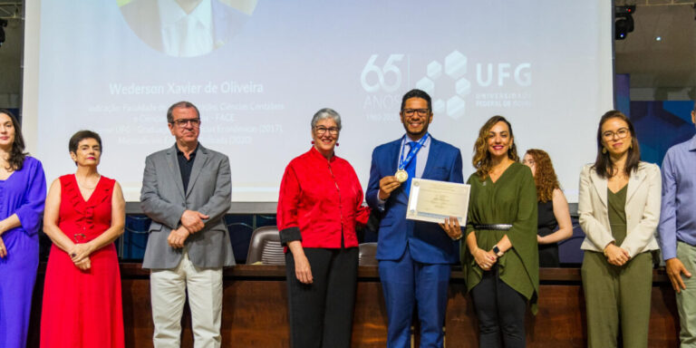 Reconhecimento à Excelência: UFG Homenageia Egressos com Medalha de Honra Imagem do artigo