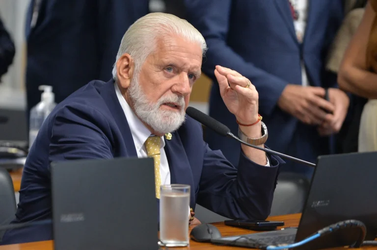 Conquistas do Governo Lula em 2025: Wagner Destaca Compromisso com a Economia Brasileira