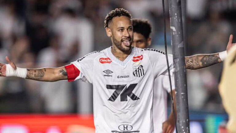 Neymar Aproveita Férias e Agita Durante Show de Léo Santana