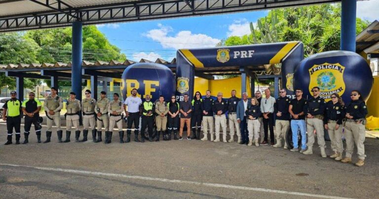 Polícia Rodoviária Federal Intensifica Ações Educativas em Feira de Santana para Segurança Viária Polícia Rodoviária Federal Intensifica Ações Educativas em Feira de Santana para Segurança Viária