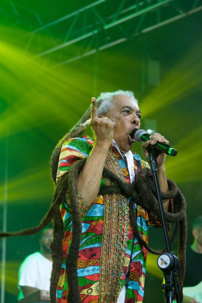 Tonho Dionorina é Extubado e Apresenta Quadro Estável Após Internação em Feira de Santana