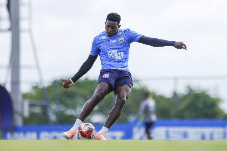 Bahia Finaliza Preparativos para Enfrentar o Bahia de Feira - Emoção à Vista