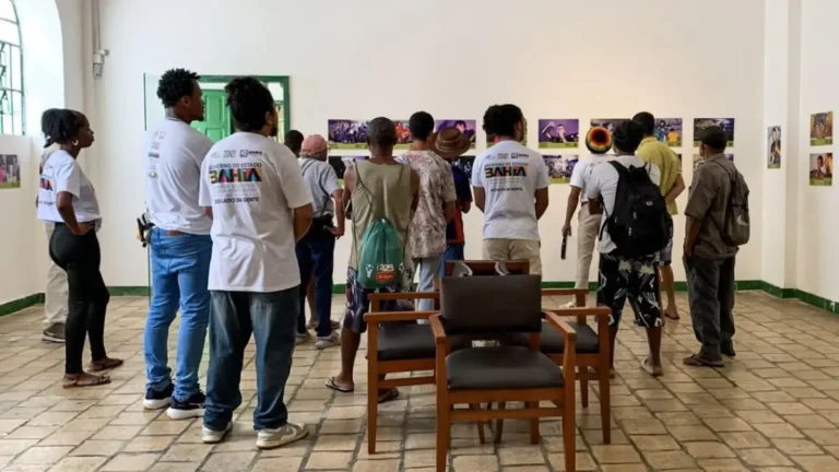 Corra pro Abraço: Acesso à Cultura em Feira de Santana Através do MAC