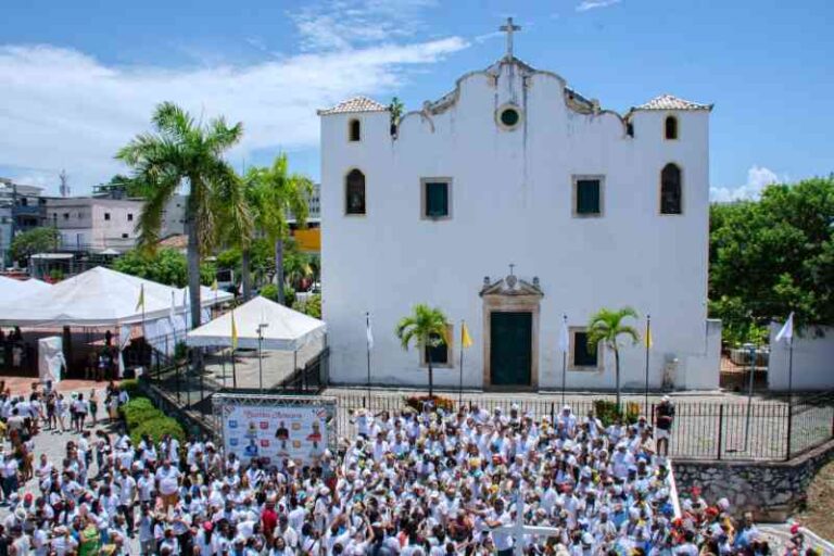 Cortejo Cultural em Lauro de Freitas: Celebração de Fé e Tradição em Homenagem a Santo Amaro de Ipit