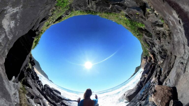 Exposição 'Entre Águas e Terras, Margens Tecnológicas' Abre Diálogos sobre Sustentabilidade