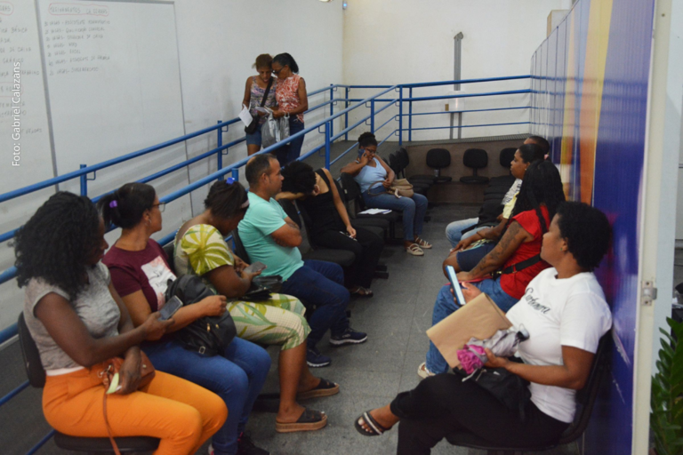 Feira de Santana Capacita 367 Cidadãos e Aumenta Empregabilidade com Mutirão