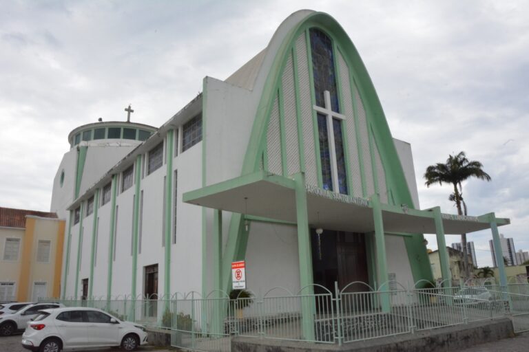 Frades Capuchinhos: Pioneiros de um Impactante Projeto na Princesa do Sertão