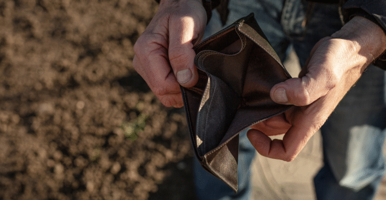 Inadimplência no Agronegócio Atinge Níveis Recordes: 7 Erros e Como Evitá-los