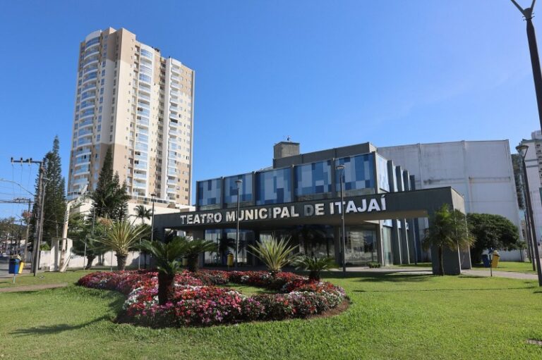 Itajaí: Fundação Cultural Moderniza Editais para Impulsionar a Cultura