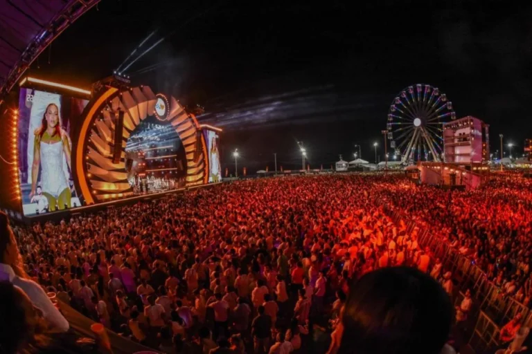 Ivete Sangalo Faz História ao Lotar Arena no Festival Virada Salvador