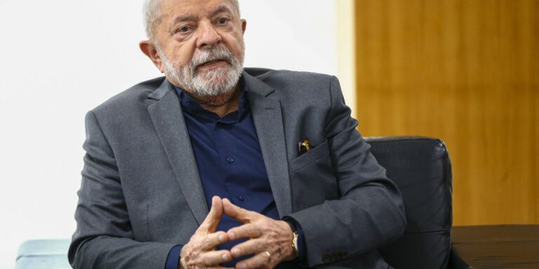Lula Denuncia Bombardeios dos EUA como Ameaça à Soberania da Venezuela Lula Denuncia Bombardeios dos EUA como Ameaça à Soberania da Venezuela