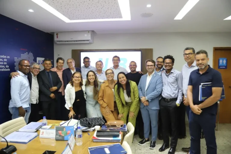 Prefeitos da Bahia se mobilizam em Brasília por representação no Comitê do IBS e ajustes no INSS