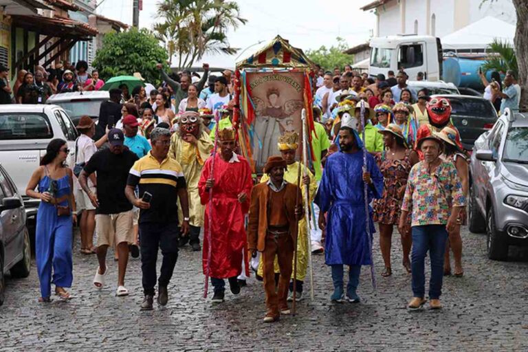 Reisado de Tiquaruçu: A Tradicional Festa que Preserva a Cultura de Feira de Santana
