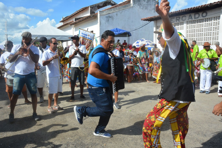 Reisado de Tiquaruçu: Tradição e Cultura se Encontram em Feira de Santana