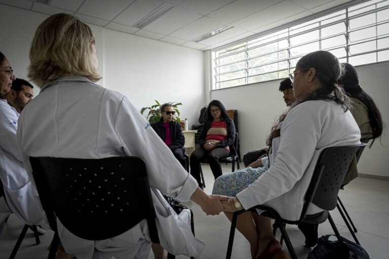 Terapia em Grupos de Luto: Unidades de Saúde de São Paulo Oferecem Acolhimento a Enlutados