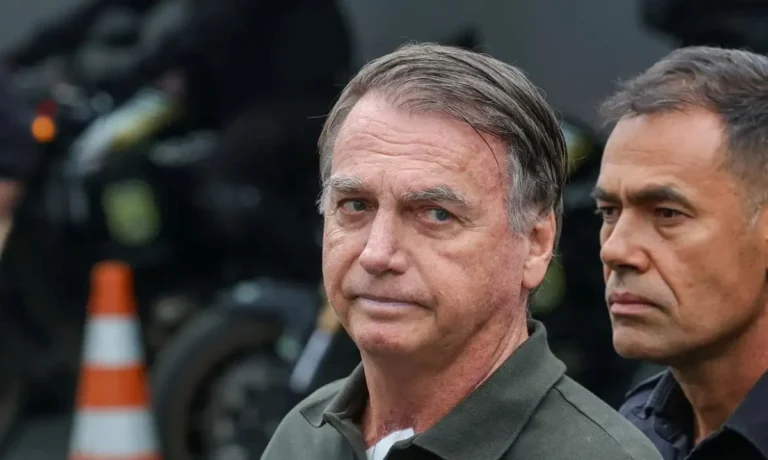 Visitas Permitidas a Bolsonaro: Moraes Autoriza Encontro com Filhos e Enteada Visitas Permitidas a Bolsonaro: Moraes Autoriza Encontro com Filhos e Enteada