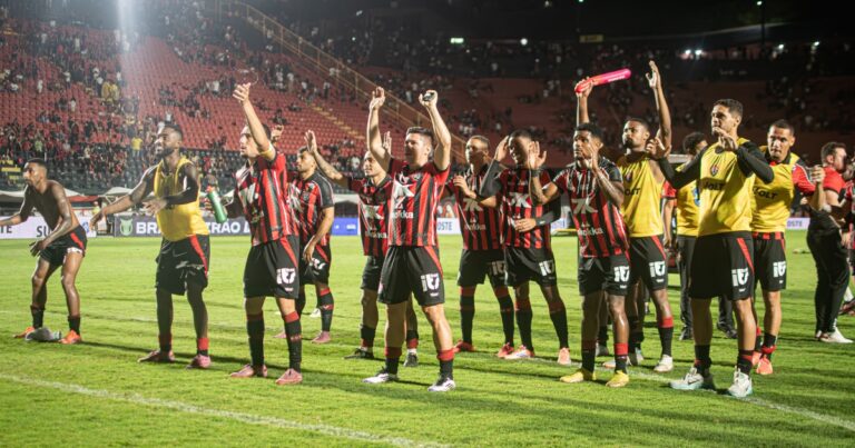 Vitória se Prepara com Time Reforçado para Encontro com o Barcelona de Ilhéus