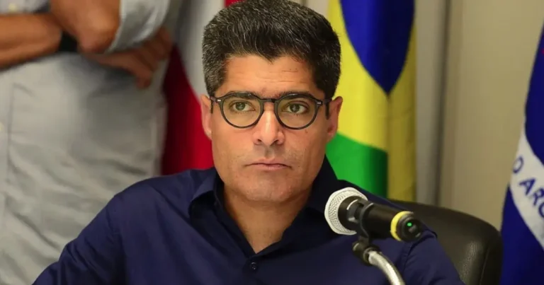 ACM Neto Contrata João Santana e Promete Inovações na Campanha ao Governo da Bahia