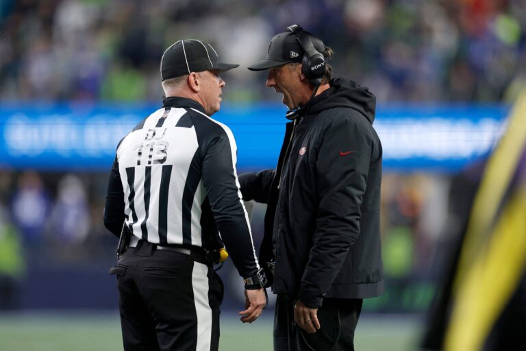 Arbitragem no Super Bowl: Profissionais com Carreiras Diversificadas