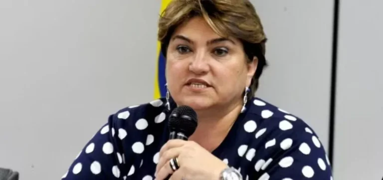 Currículo Escolar e Combate à Violência de Gênero: Iniciativa da Ministra Márcia Lopes