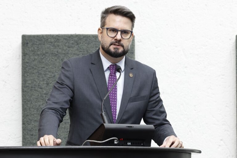 Eduardo Mantoan Defende Mais Trabalho e Menos Espetáculo na Política Tocantinense