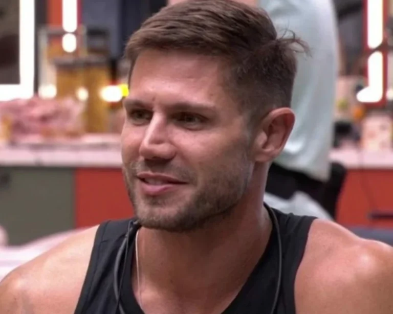 Folia no BBB 26: Léo Santana Agita a Festa de Carnaval na Casa