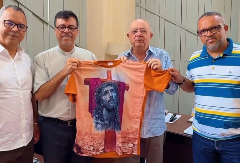 José Ronaldo Apoia a 12ª Caminhada do Perdão em Feira de Santana: Um Momento de Fé e União