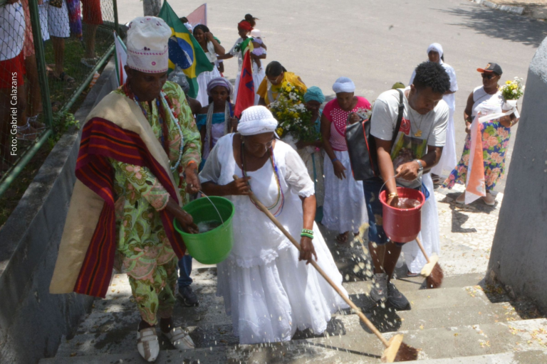 Lavagem de Humildes: Tradição Centenária Une Cultura e Fé em Feira de Santana