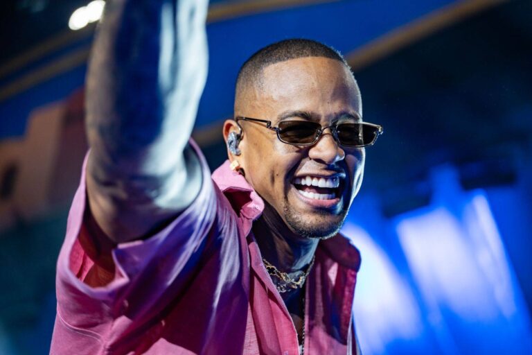 Léo Santana Confirma Presença no Arrastão da Quarta-Feira de Cinzas em Salvador