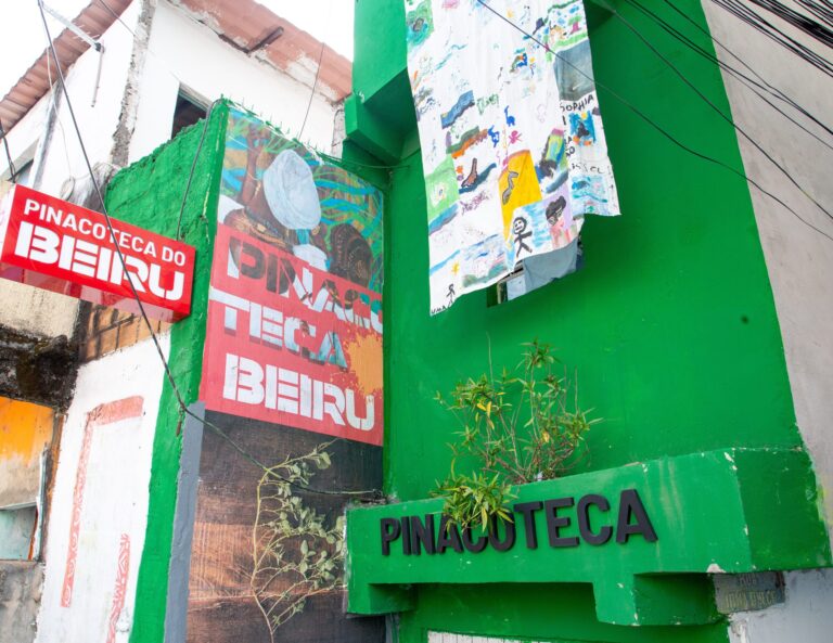 Pinacoteca do Beiru: Um Espaço de Aprendizado e Inclusão Artística em Salvador