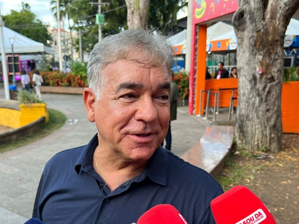 Zé Neto Reitera Oposição em Feira Mesmo com Apoio de Zé Ronaldo a Jerônimo Zé Neto Reitera Oposição em Feira Mesmo com Apoio de Zé Ronaldo a Jerônimo