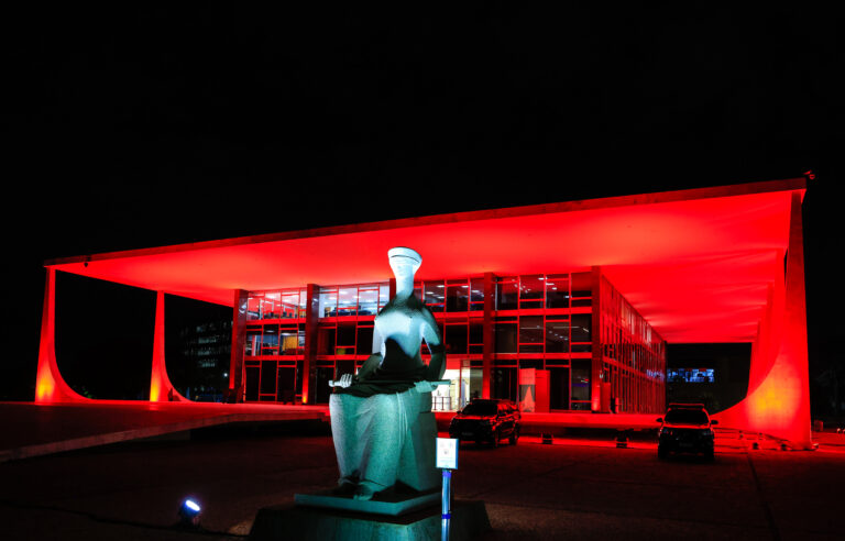 A Judicialização da Política e suas Consequências Desastrosas