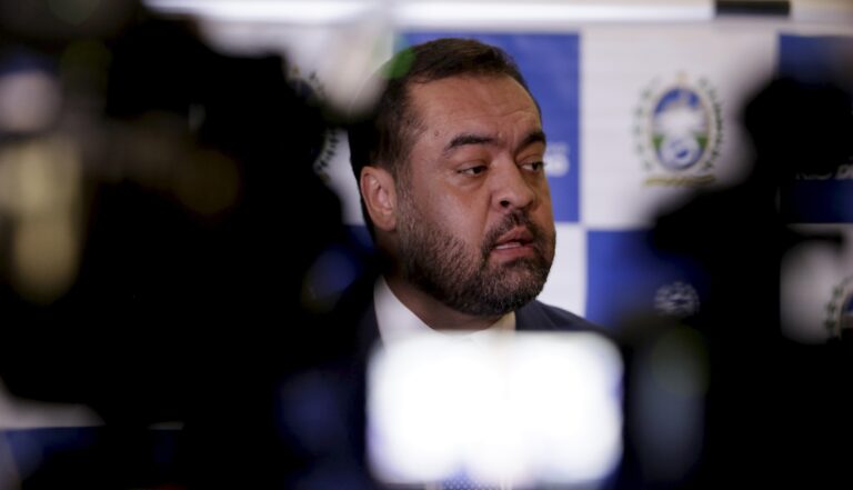 Cláudio Castro Deixa Superpoderes à Casa Civil e Aumenta Influência em Sucessão na Alerj