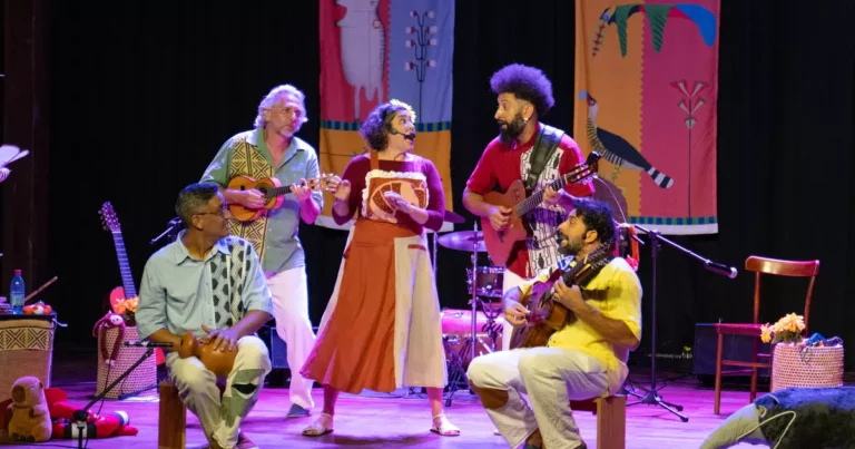 Coletivo Educação pela Arte: 10 Anos de Criatividade e Transformação Social