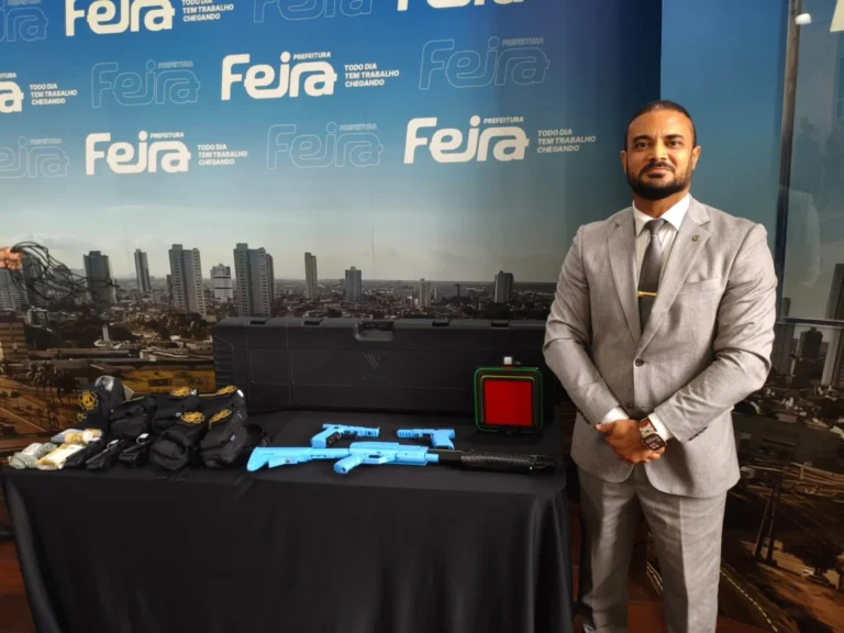 Deputado Entrega Equipamentos de Alta Tecnologia para a GCM de Feira de Santana Deputado Entrega Equipamentos de Alta Tecnologia para a GCM de Feira de Santana