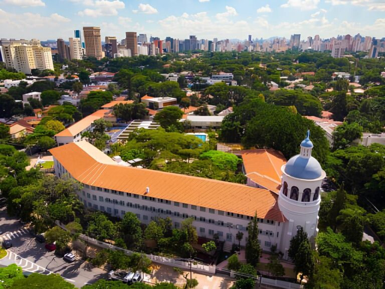 Educação de Elite: Escola de São Paulo Cobra Até R$ 16 Mil Mensais e Fatura Milhões