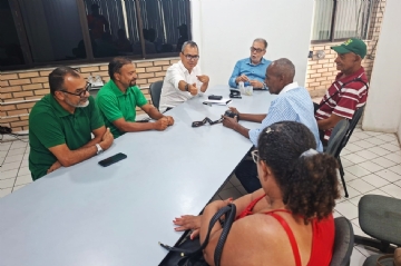 Implantação de Quiosques para Fotógrafos Lambe-Lambe em Feira de Santana: Uma Nova Era Cultural Implantação de Quiosques para Fotógrafos Lambe-Lambe em Feira de Santana: Uma Nova Era Cultural