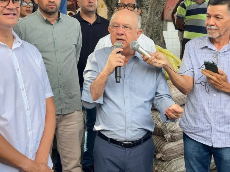 José Ronaldo Reitera Compromisso com a Prefeitura e Recebe Propostas para Vice-Governadoria