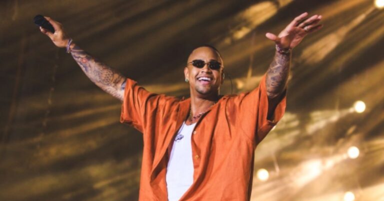 Léo Santana Lança Ingressos para Show do PaGGodin em Salvador Léo Santana Lança Ingressos para Show do PaGGodin em Salvador