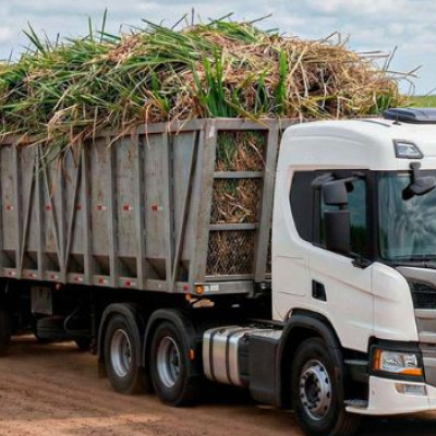 Logística 4.0: O Impacto da Tecnologia e IA na Eficiência do Agronegócio Logística 4.0: O Impacto da Tecnologia e IA na Eficiência do Agronegócio