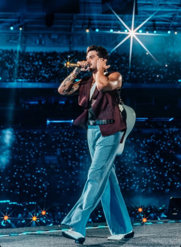 Luan Santana Leva a Turnê "Registro Histórico" para Salvador em Agosto