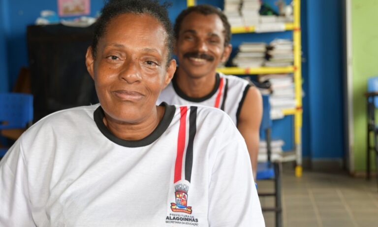 Prefeitura de Alagoinhas Oferece R$ 100 a Alunos da EJA para Incentivar Educação