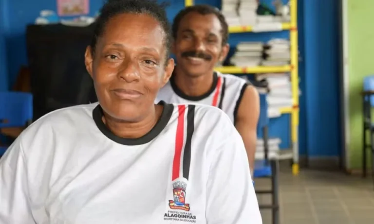 Prefeitura de Alagoinhas Oferece R$ 100 Mensais a Alunos da EJA