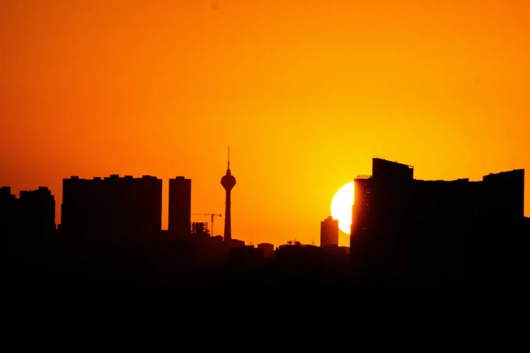 XPML11, SNEL11 e AAZQ11: Os Destaques do Mercado Imobiliário de Hoje