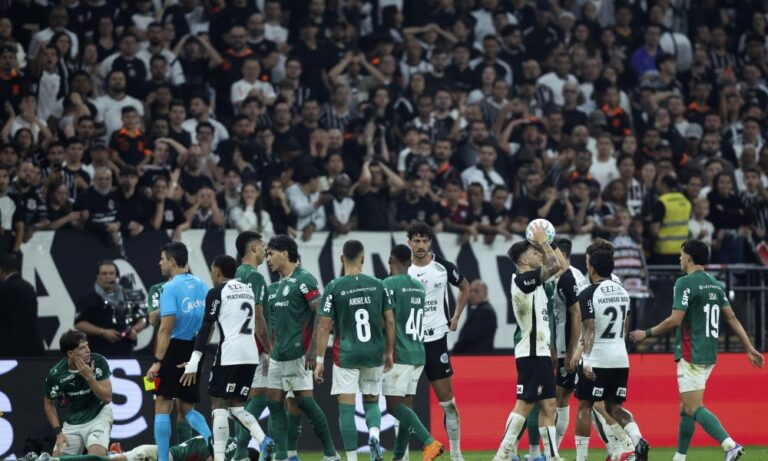 Agressões Marcam Clássico: Jogadores do Corinthians Atacam Seguranças do Palmeiras