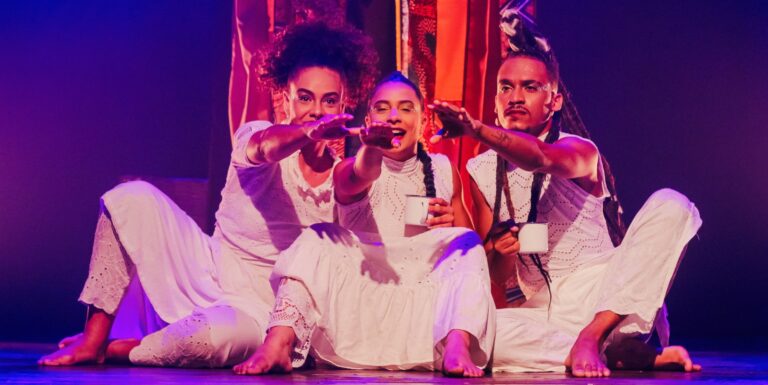 Akoko Lati Wa Ni: Espetáculo Premiado Explora Juventude Negra na Bahia Akoko Lati Wa Ni: Espetáculo Premiado Explora Juventude Negra na Bahia