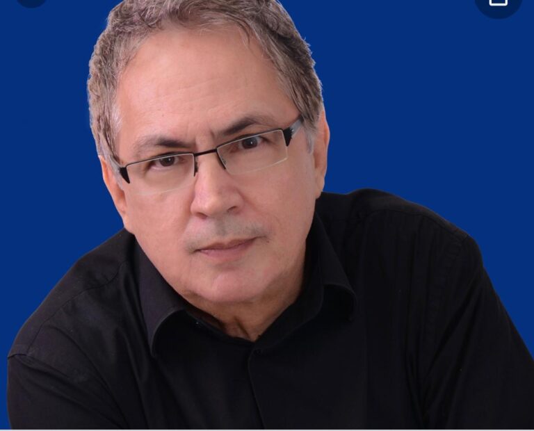 Armando Avena Reflete sobre IA com Influência de Baudelaire em Novo Livro Armando Avena Reflete sobre IA com Influência de Baudelaire em Novo Livro