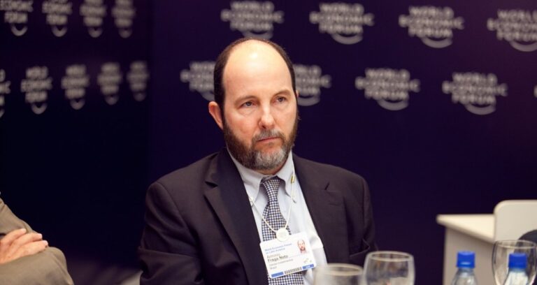 Armínio Fraga Defende Política Fiscal Eficiente para Ajudar o BC no Combate à Inflação Armínio Fraga Defende Política Fiscal Eficiente para Ajudar o BC no Combate à Inflação